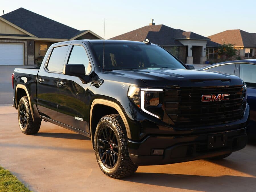 We buy used pickup trucks and work vans in South Florida
