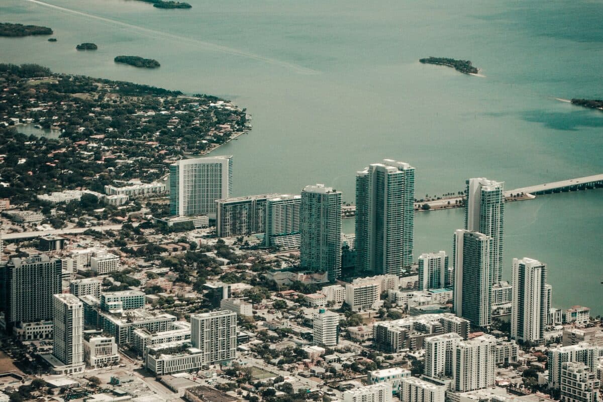 Selling a used car for cash in Fort Lauderdale, Florida