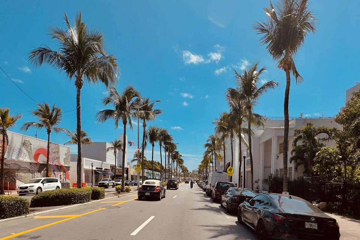 Selling a used car for cash in Hialeah, Florida