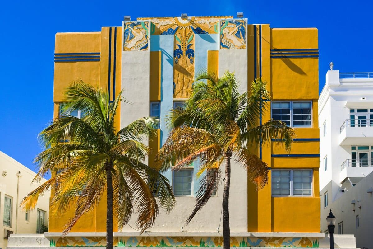 Selling a used car for cash in Miami Beach, Florida