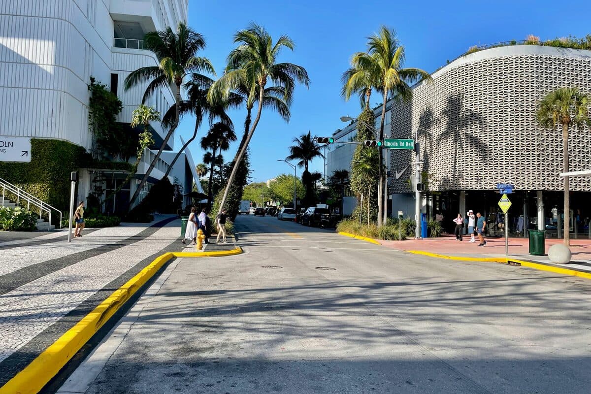 Selling a used car for cash in Pompano Beach, Florida