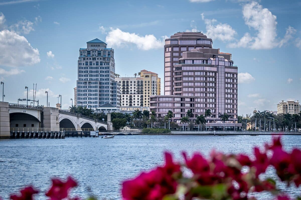 Selling a used car for cash in West Palm Beach, Florida